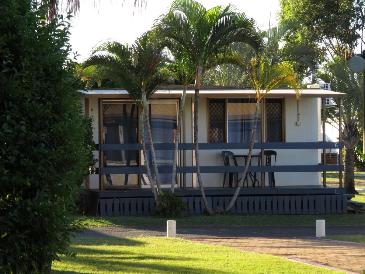 Bundaberg East Cabin And Tourist Park Exteriör bild
